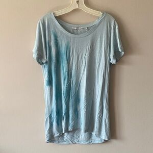 Tahari Light Blue Women's Short Sleeve Tee with Teal Wash